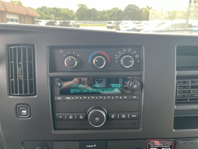 2025 GMC Savana Cutaway 3500 1WT
