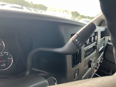 2025 GMC Savana Cutaway 3500 1WT