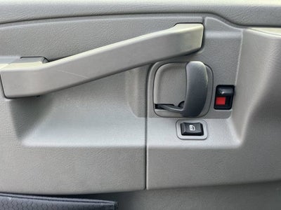 2025 GMC Savana Cutaway 3500 1WT