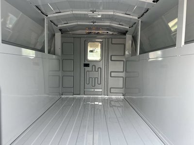 2025 GMC Savana Cutaway 3500 1WT