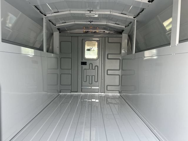 2025 GMC Savana Cutaway 3500 1WT