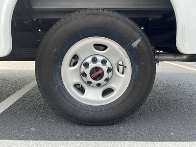 2025 GMC Savana Cutaway 3500 1WT