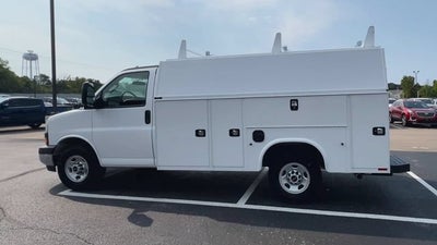 2025 GMC Savana Cutaway 3500 1WT