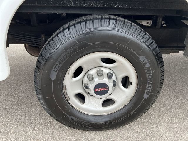 2020 GMC Savana Cutaway 3500 Work Van