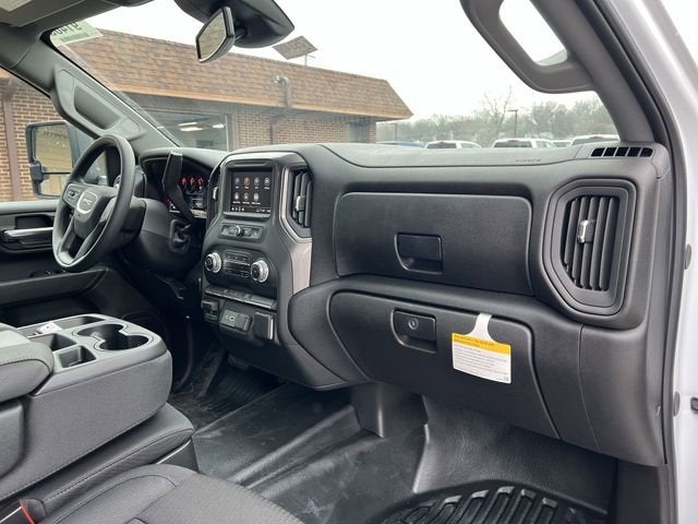 2025 GMC Sierra 3500 HD Chassis Cab Pro