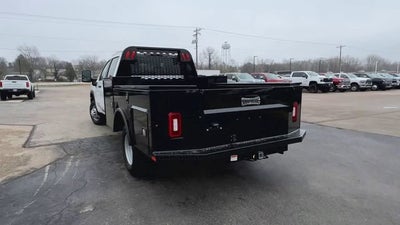 2025 GMC Sierra 3500 HD Chassis Cab Pro