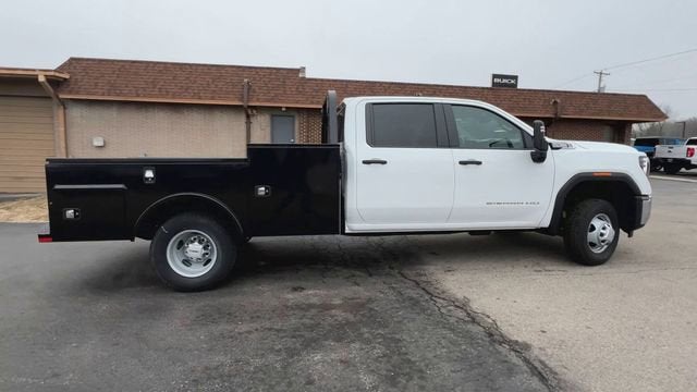 2025 GMC Sierra 3500 HD Chassis Cab Pro
