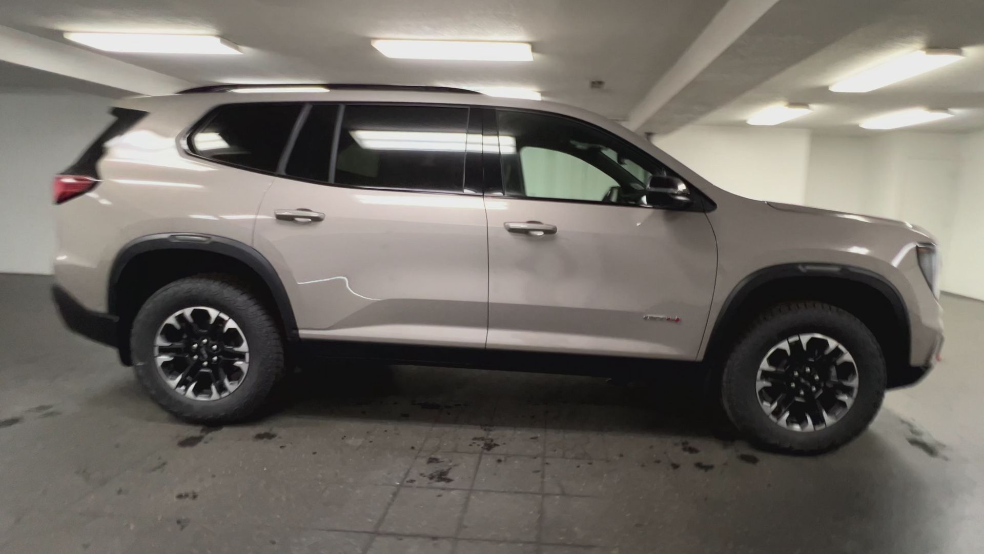 2027 GMC Acadia AT4