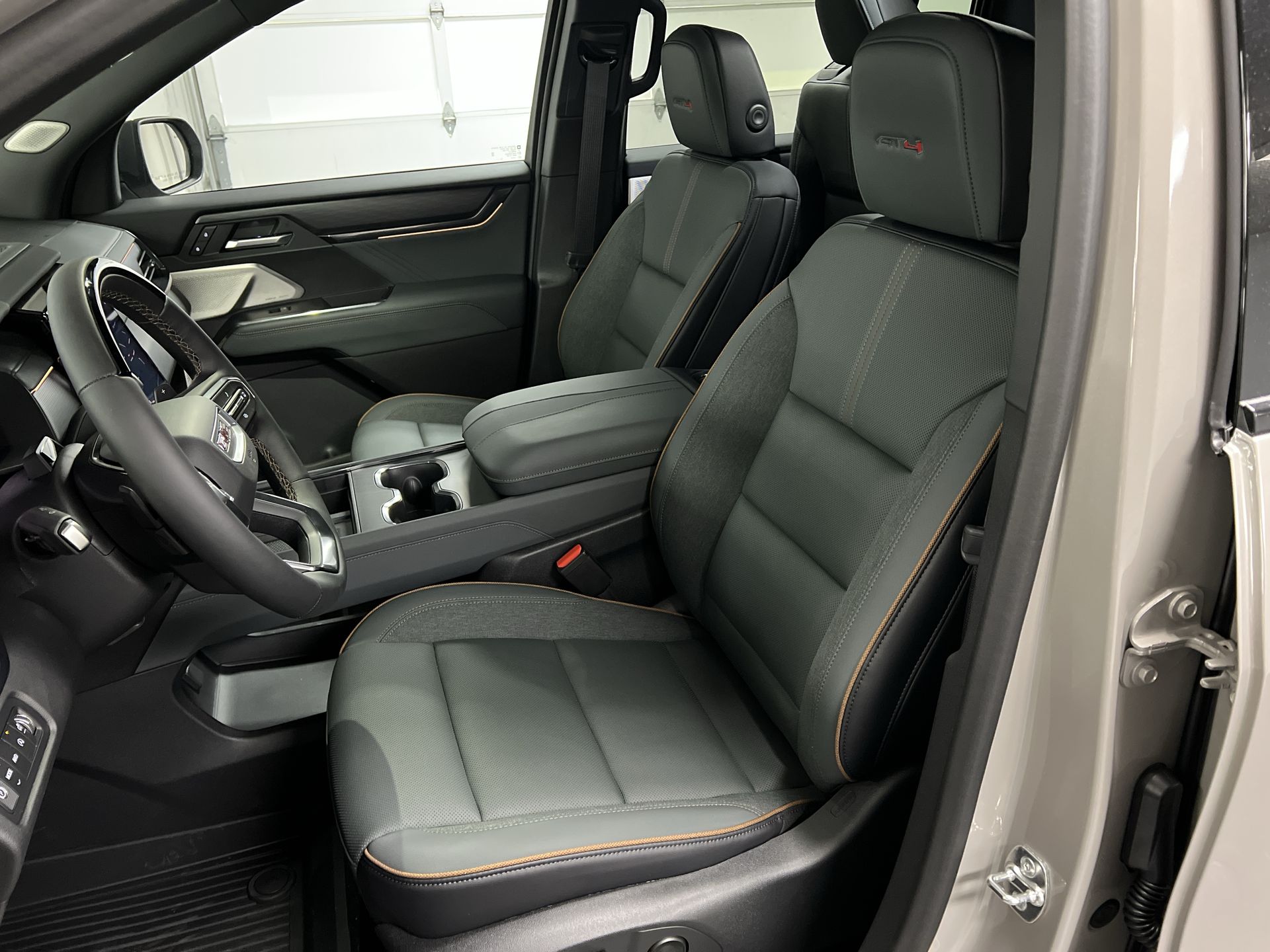 2027 GMC Acadia AT4