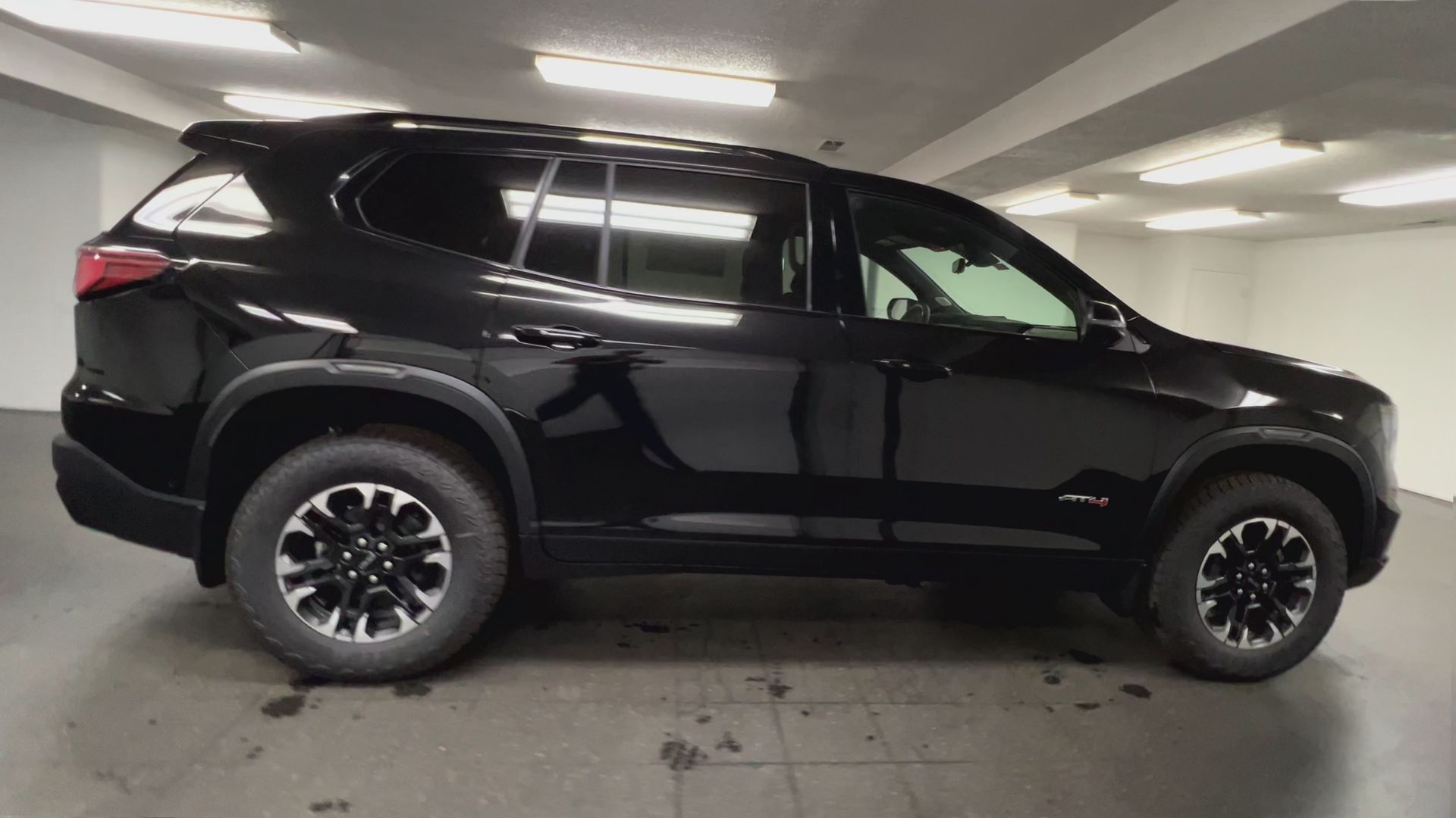 2027 GMC Acadia AT4
