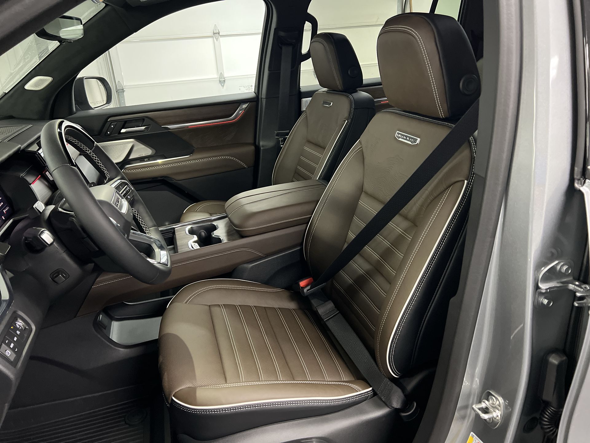 2027 GMC Acadia Denali Ultimate