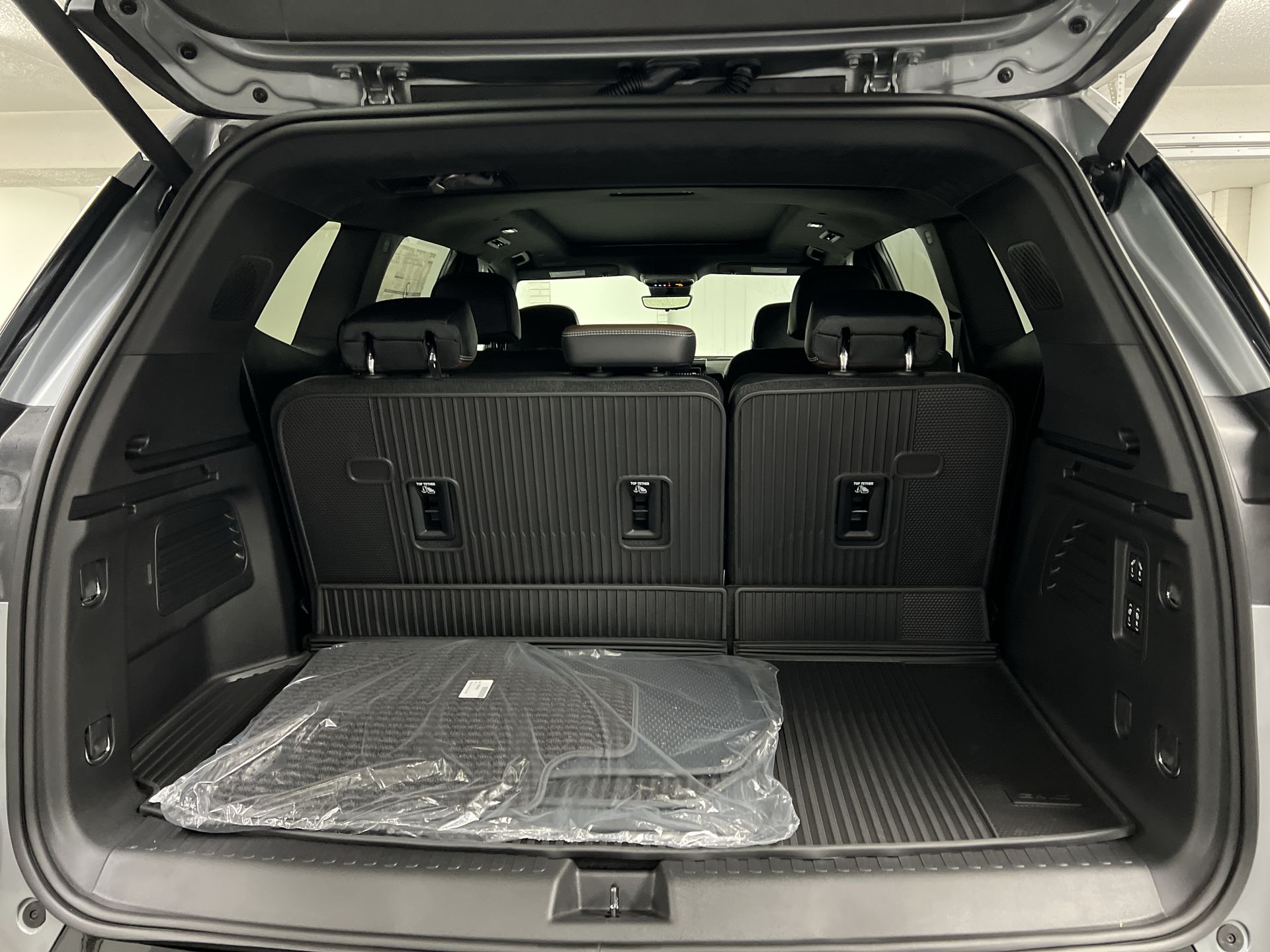 2027 GMC Acadia Denali Ultimate