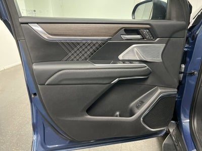 2025 GMC Acadia Denali