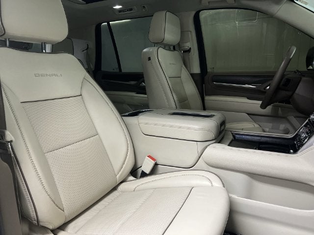 2023 GMC Yukon Denali - Photo 29