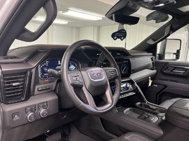 2025 GMC Sierra 2500HD AT4 - Photo 10