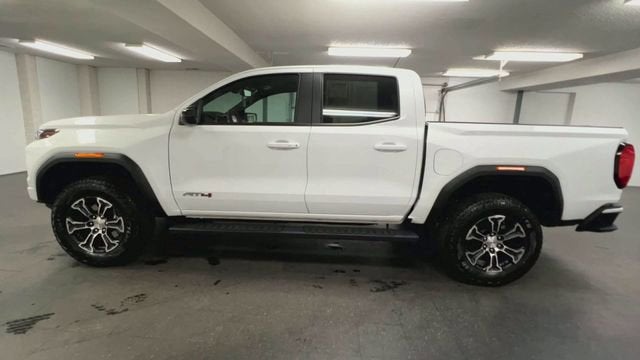 2025 GMC Canyon AT4