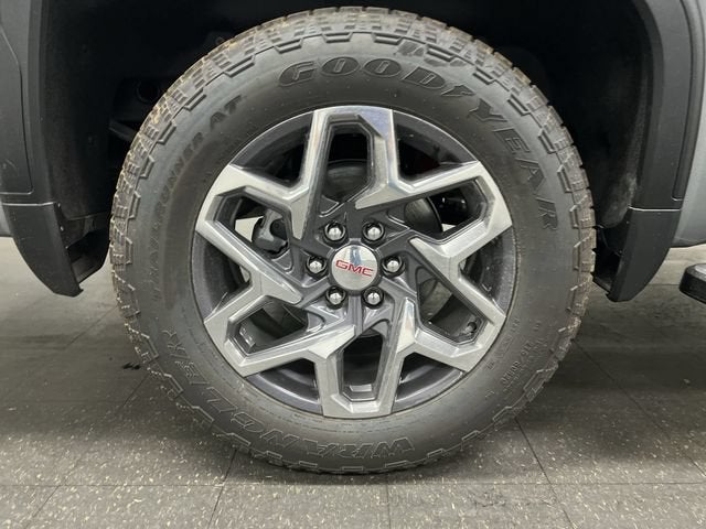 2026 GMC Sierra 1500 SLT - Photo 33