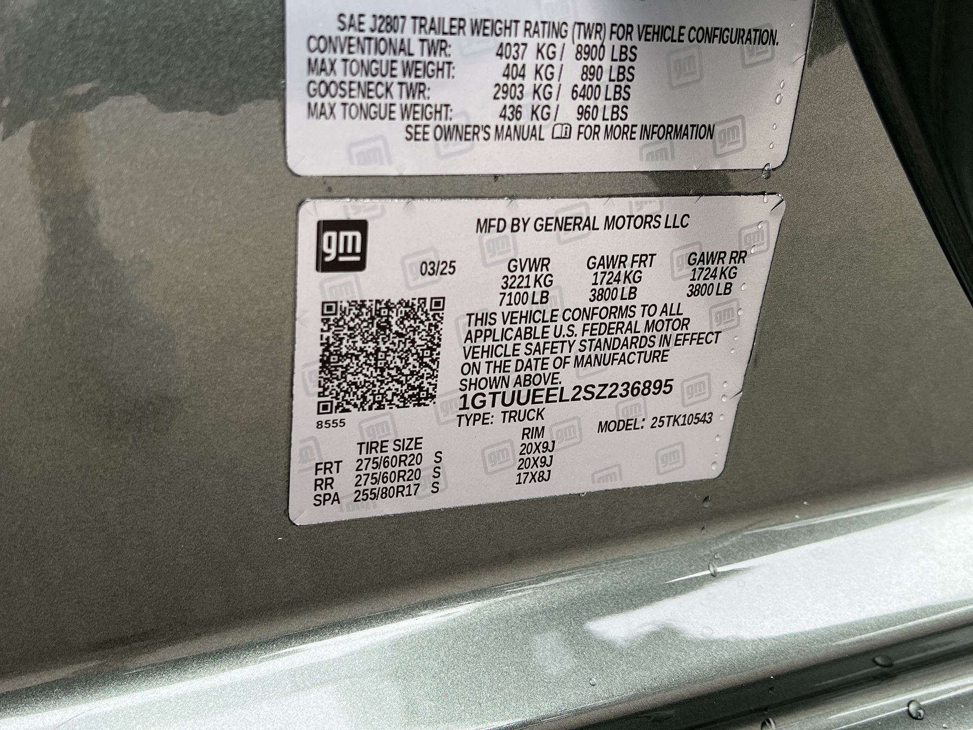 2025 GMC Sierra 1500 AT4