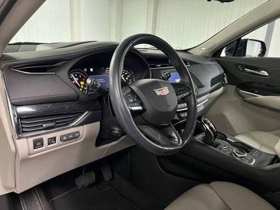 2023 Cadillac XT4 Premium Luxury