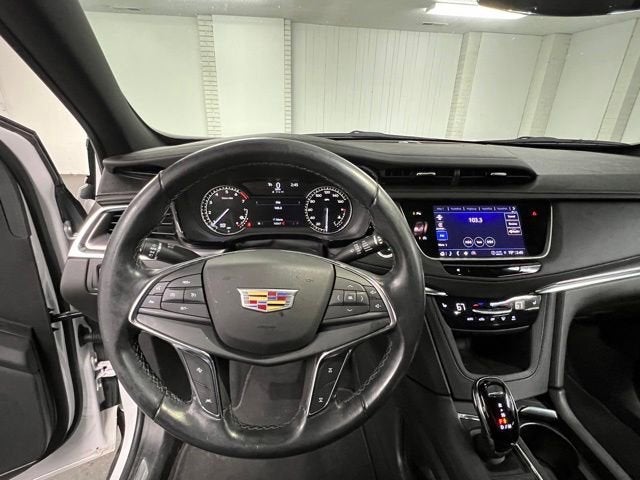 2023 Cadillac XT5 Luxury