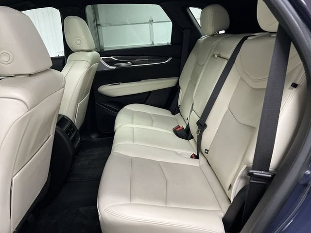 2025 Cadillac XT5 Sport