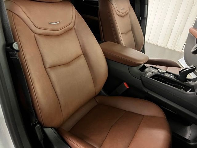 2025 Cadillac XT5 Sport
