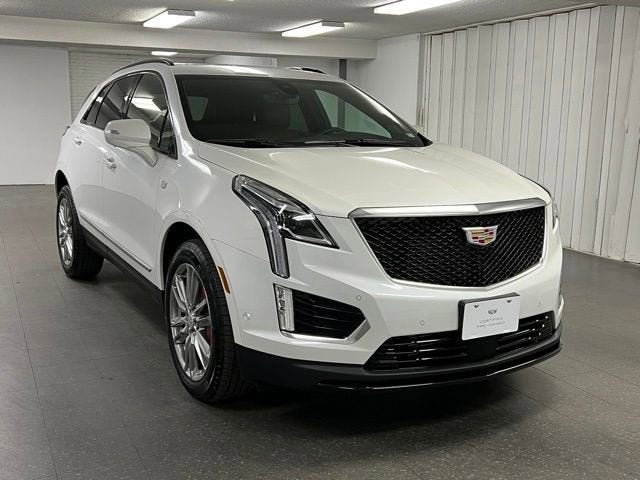 2025 Cadillac XT5 Sport