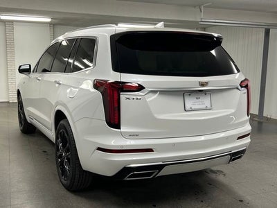 2025 Cadillac XT6 Premium Luxury