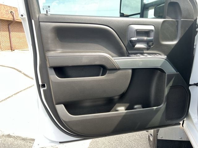 2023 Chevrolet Silverado 4500 HD LT