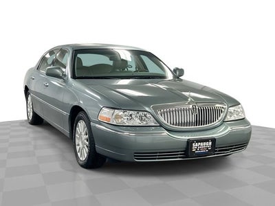 2004 Lincoln Town Car Signature