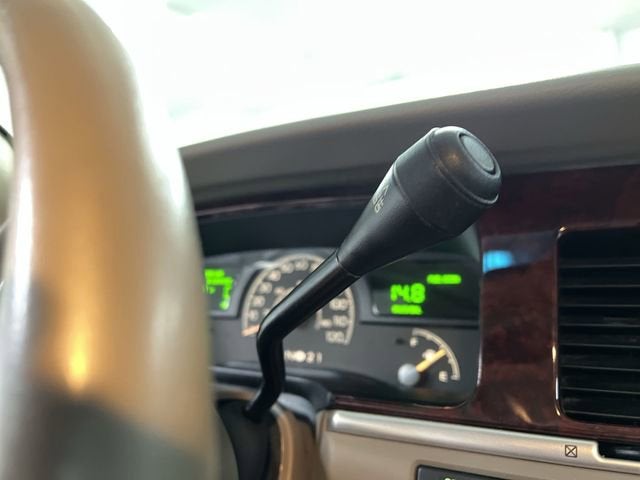 2004 Lincoln Town Car Signature