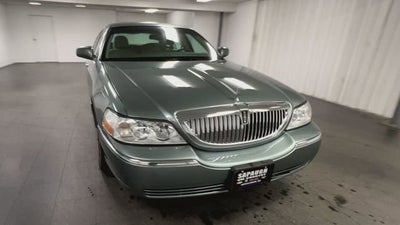 2004 Lincoln Town Car Signature
