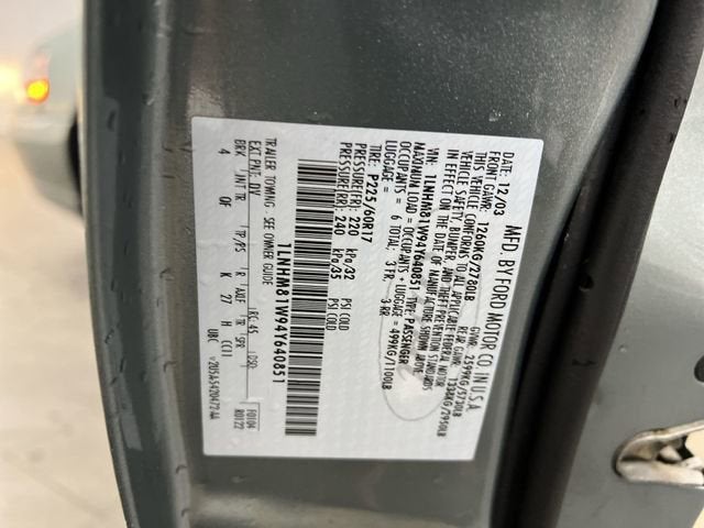 2004 Lincoln Town Car Signature