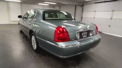 2004 Lincoln Town Car Signature