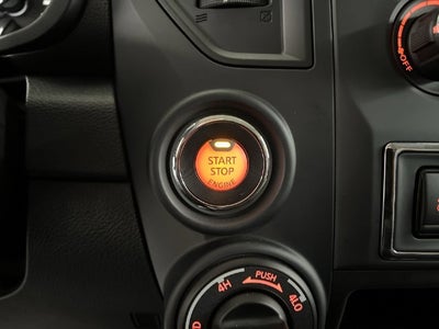 2024 Nissan TITAN Crew Cab SV 4x4