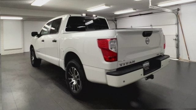 2024 Nissan TITAN Crew Cab SV 4x4