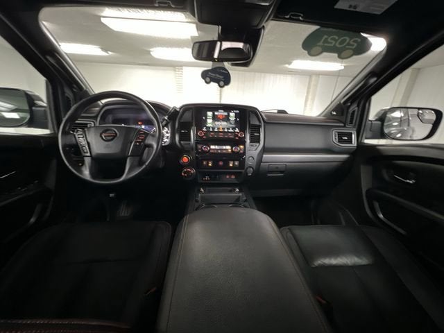 2021 Nissan TITAN Crew Cab PRO-4X 4x4