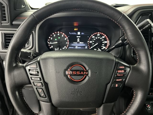 2024 Nissan TITAN Crew Cab PRO-4X 4x4