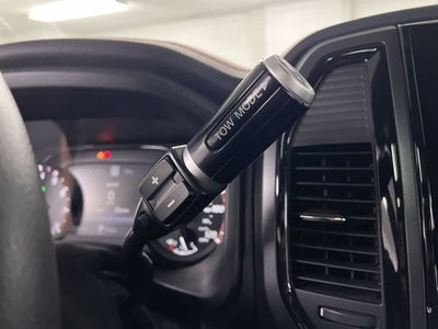 2024 Nissan TITAN Crew Cab PRO-4X 4x4
