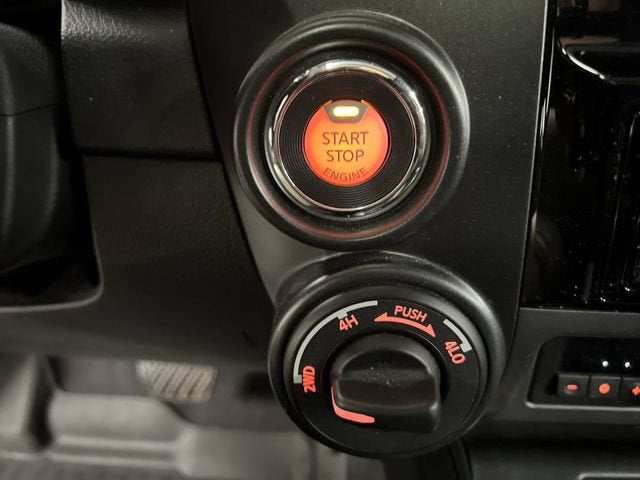 2024 Nissan TITAN Crew Cab PRO-4X 4x4