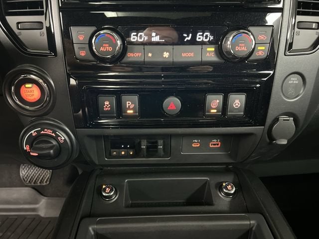 2024 Nissan TITAN Crew Cab PRO-4X 4x4