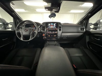 2024 Nissan TITAN Crew Cab PRO-4X 4x4
