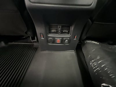 2024 Nissan TITAN Crew Cab PRO-4X 4x4