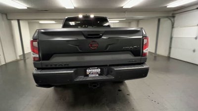 2024 Nissan TITAN Crew Cab PRO-4X 4x4