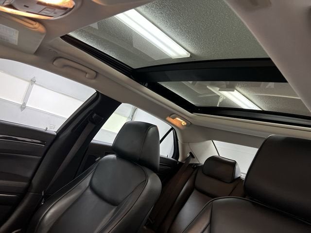 2023 Chrysler 300 Touring L