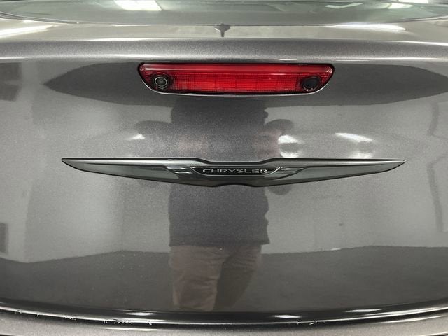 2023 Chrysler 300 Touring L