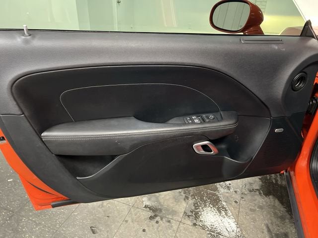 2016 Dodge Challenger SXT Plus