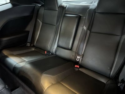 2016 Dodge Challenger SXT Plus