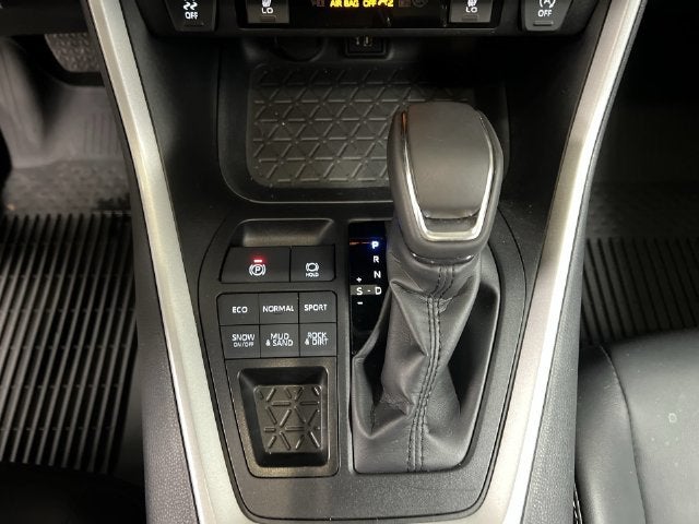 2025 Toyota RAV4 XLE Premium - Photo 15
