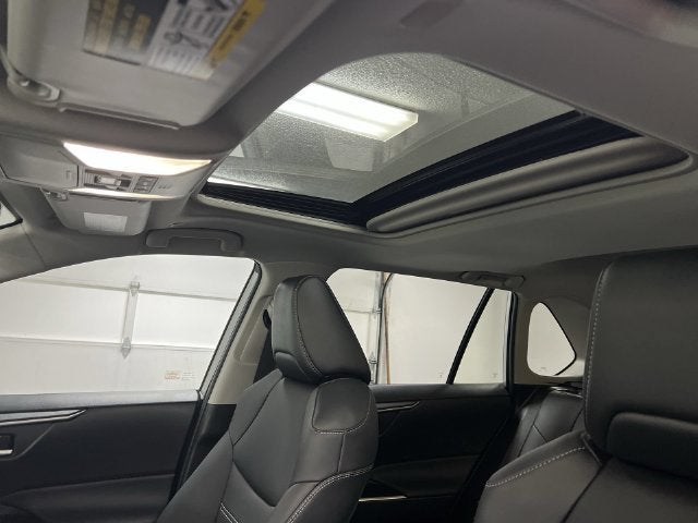 2025 Toyota RAV4 XLE Premium - Photo 18